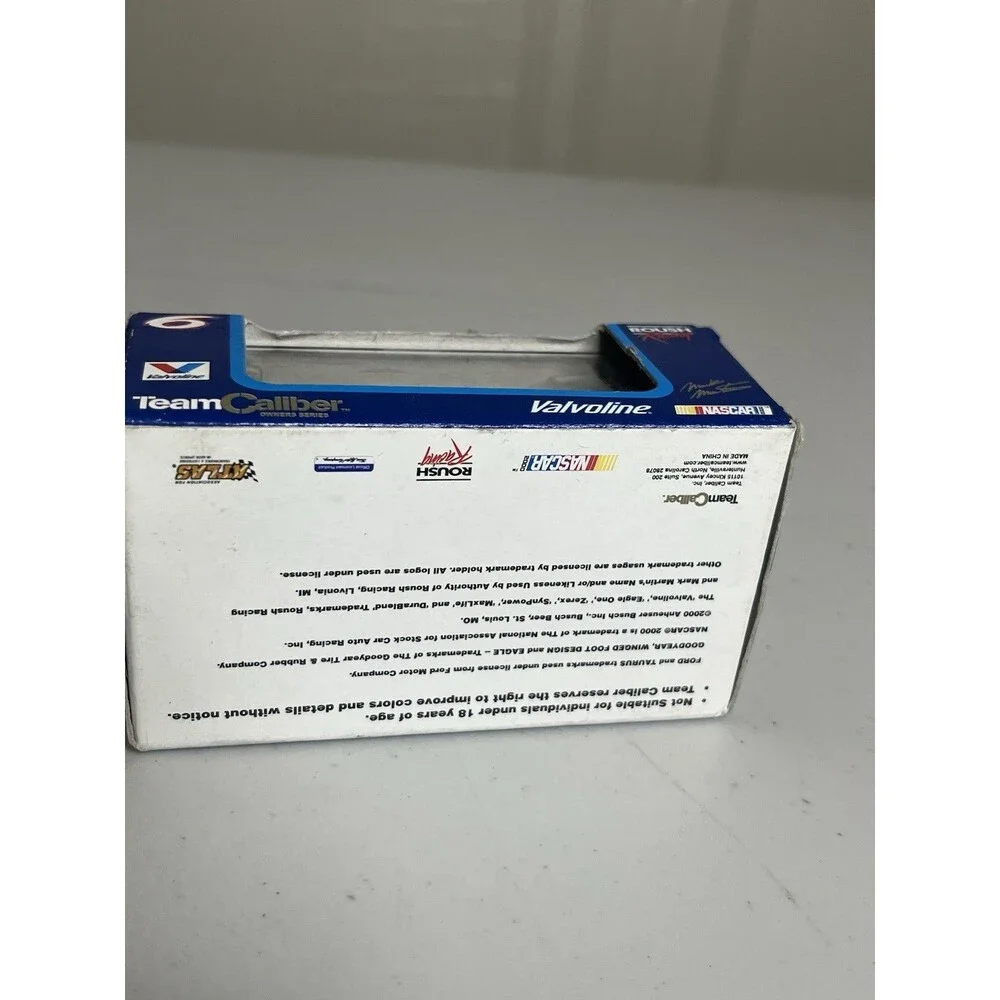 Team Caliber Owners Series Limited Ed 1:64 Diecast 2000 Valvoline #6 Mark Martin